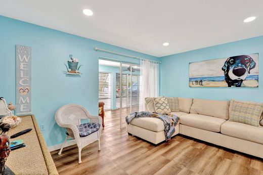 Residential complexes in Jensen Beach, Martin County