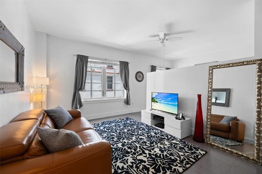 Complesso residenziale a Miami Beach, Miami-Dade County