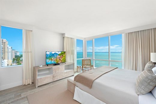 Residential complexes in Miami Beach, Miami-Dade