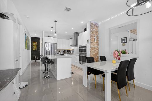 城市独宅  Doral, Miami-Dade County