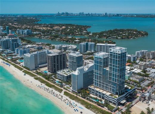 Residential complexes in Miami Beach, Miami-Dade