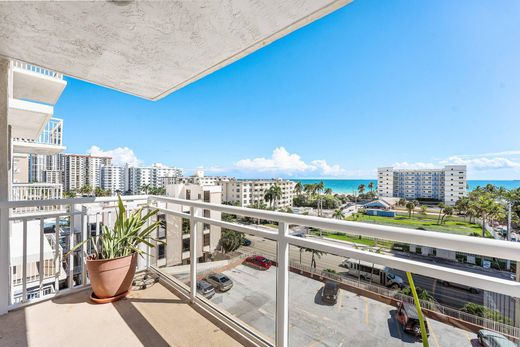 Residential complexes in Hollywood, Broward County