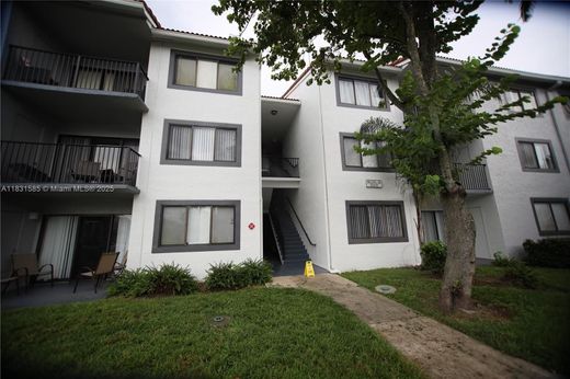 مجمع شقق ﻓﻲ Coral Springs, Broward County