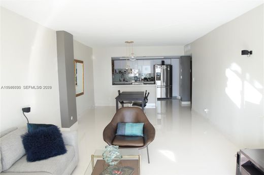 Kamienica w Sunny Isles Beach, Miami-Dade County