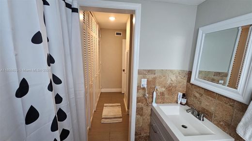 Жилой комплекс, Майами, Miami-Dade County