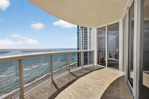 Жилой комплекс, Sunny Isles Beach, Miami-Dade County