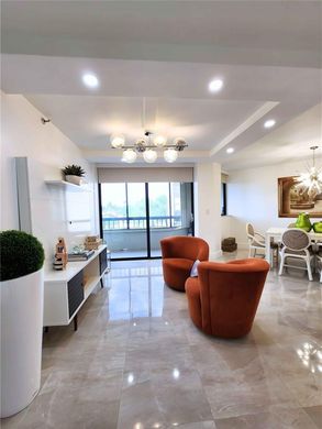 Residential complexes in Boca Raton, Palm Beach