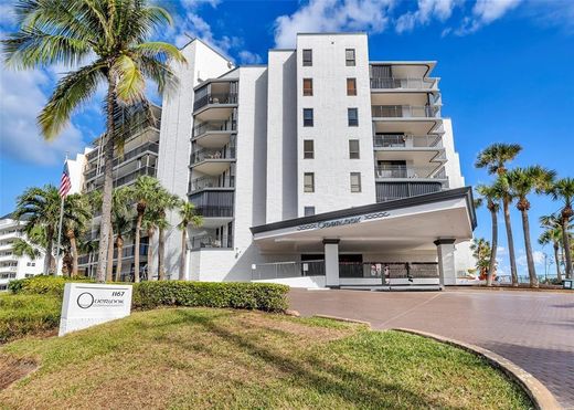 Residential complexes in Hillsboro Beach, Broward County