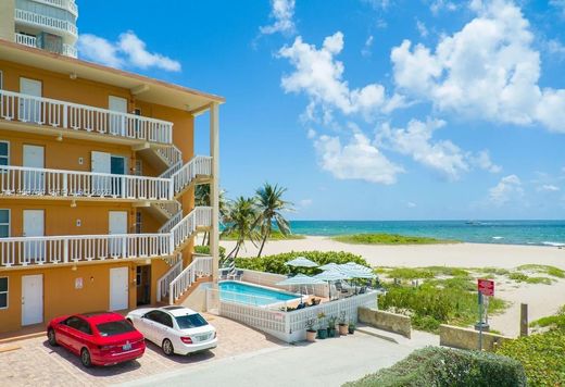 Residential complexes in Pompano Beach, Broward County