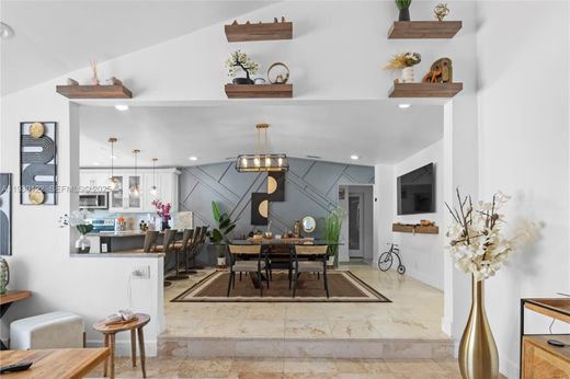 Villa in Margate, Broward County