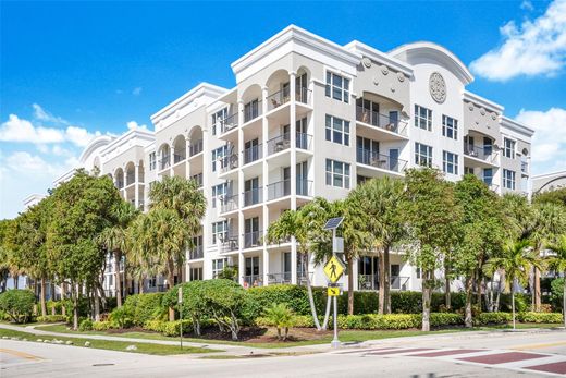 Residential complexes in Deerfield Beach, Broward County