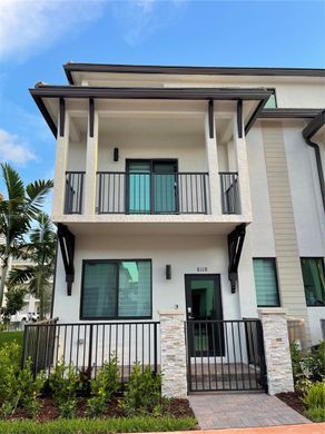 ‏בית בעיר ב  Doral, Miami-Dade County