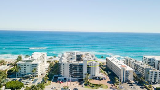Residential complexes in Hillsboro Beach, Broward County