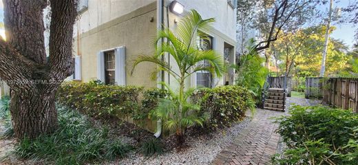 Residential complexes in Miami, Miami-Dade