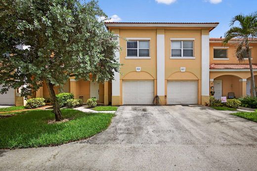 타운 하우스 / Palm Springs, Palm Beach County