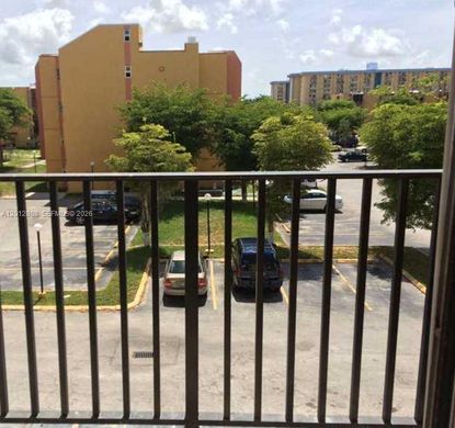 Complesso residenziale a Miami, Miami-Dade County