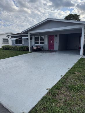 Villa in Tamarac, Broward County