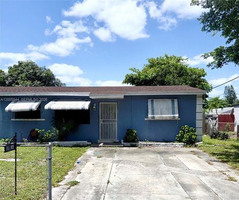 Villa Miami Gardens, Miami-Dade County