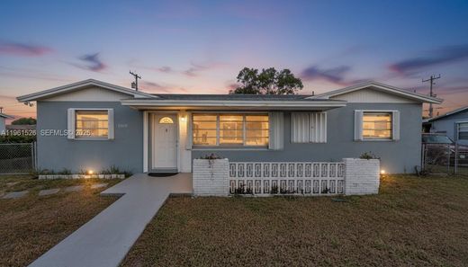 Villa in Miami Gardens, Miami-Dade