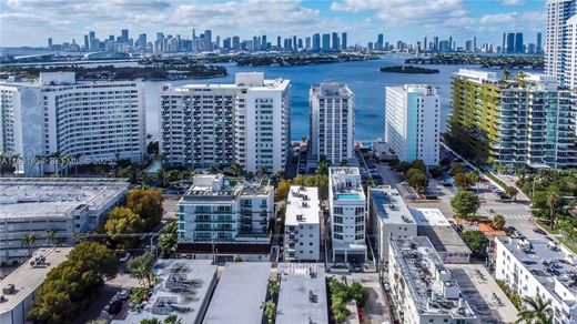 Complexes résidentiels à Miami Beach, Comté de Miami-Dade