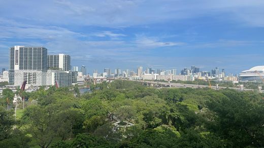 Жилой комплекс, Майами, Miami-Dade County