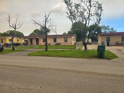Villa in Miami Gardens, Miami-Dade County