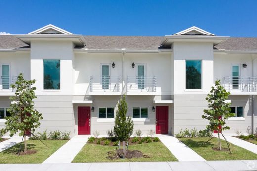Townhouse in Lake Worth, Palm Beach