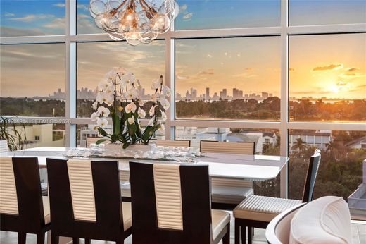 Жилой комплекс, Майами-Бич, Miami-Dade County