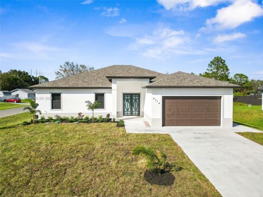 Villa - Lehigh Acres, Lee County