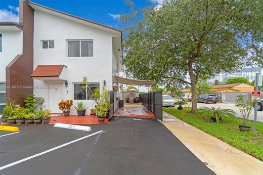 Stadswoning in Sweetwater, Miami-Dade County