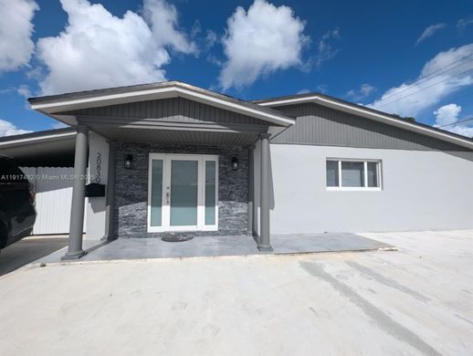 Вилла, Miami Gardens, Miami-Dade County