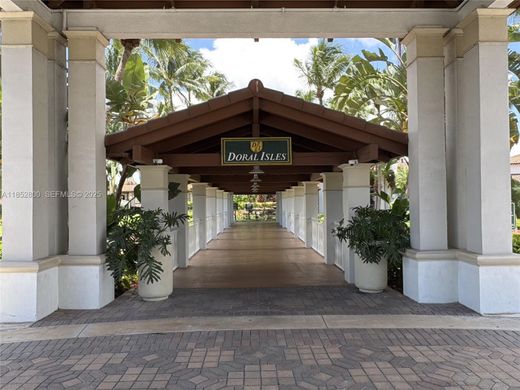 Complesso residenziale a Doral, Miami-Dade County