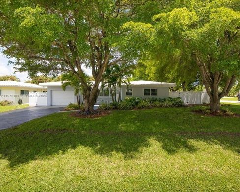 Willa w Oakland Park, Broward County