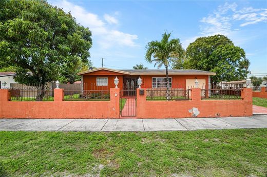 Вилла, Miami Gardens, Miami-Dade County