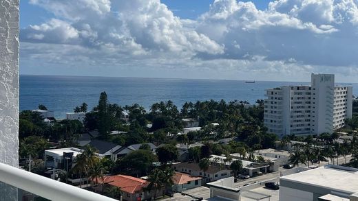 Residential complexes in Fort Lauderdale, Broward County