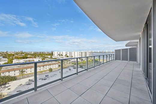 Residential complexes in West Palm Beach, Palm Beach