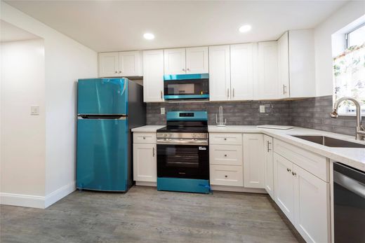 Residential complexes in Lauderhill, Broward County