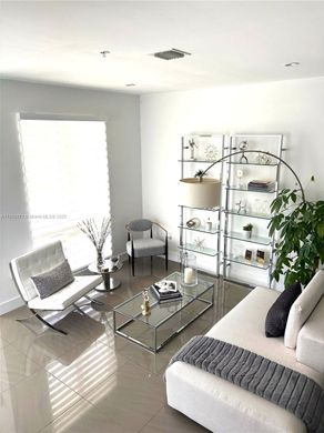 Κτίριο σε Doral, Miami-Dade County