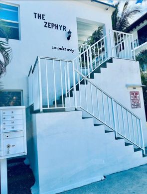 Residential complexes in Palm Beach Shores, Palm Beach