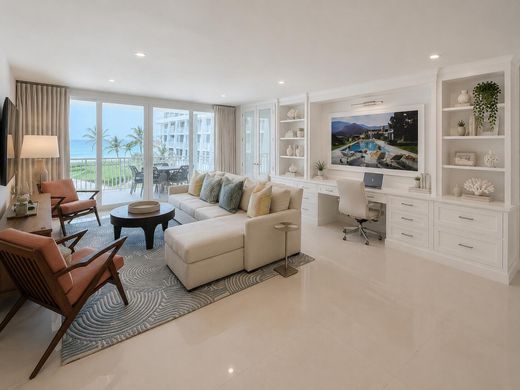 Residential complexes in Palm Beach, Florida