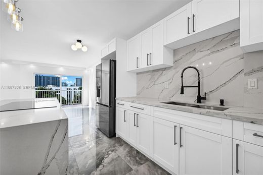 Complesso residenziale a Sunny Isles Beach, Miami-Dade County