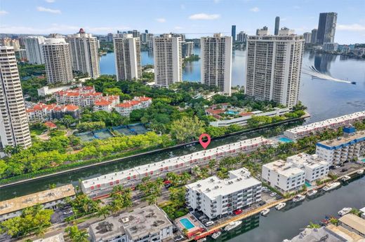 Komplex apartman North Miami Beach, Miami-Dade County