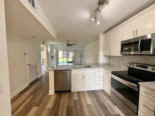 Wohnkomplexe in Boca Raton, Palm Beach County