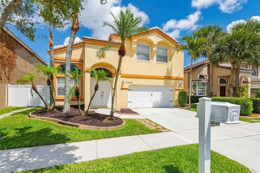 Villa in Pembroke Pines, Broward County