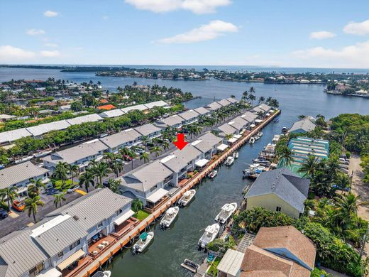 Townhouse in Boynton Beach, Palm Beach