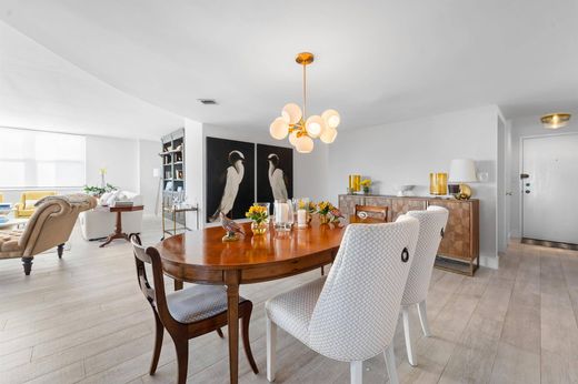 مجمع شقق ﻓﻲ West Palm Beach, Palm Beach County