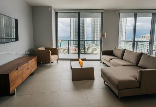 Complexos residenciais - Hallandale Beach, Broward County