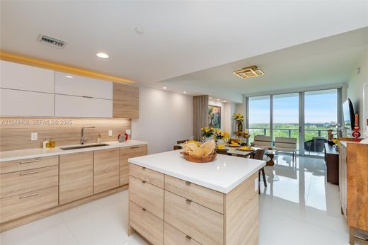 Wohnkomplexe in North Miami Beach, Miami-Dade County