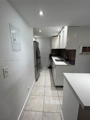 Complesso residenziale a Miami, Miami-Dade County