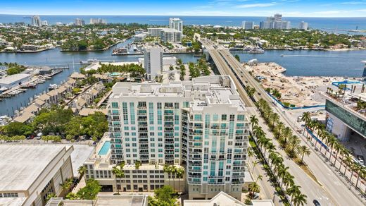 Residential complexes in Fort Lauderdale, Broward County